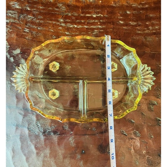 FOSTORIA BAROQUE #2496 TOPAZ 4 TOED 2 PART 7 7/8" RELISH DISH 1937-1942 - Picture 2 of 6